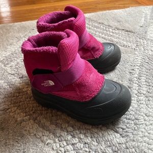 The North face fuchsia toddler girl winter boots size 9